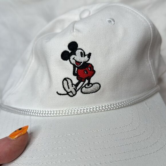Disney Mickey Mouse Vintage Strap Back White Cap. - Picture 5 of 5